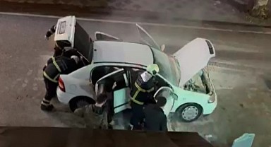 Seyir halindeki otomobilde yangın çıktı