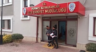 Tren istasyonunun peronlarından kablo çalan hırsız yakalandı