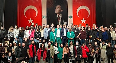 Yeşilçam Vokal Grubu konseriyle moral buldular