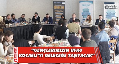 Büyükakın, üniversiteli gençlerle bir araya geldi