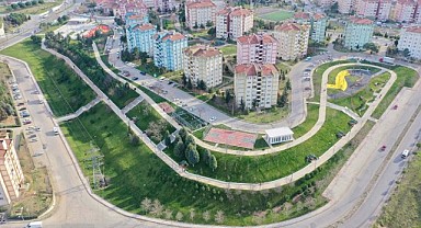 Cumhuriyet Mahallesi Parkı'nda son imalatlar yapılıyor