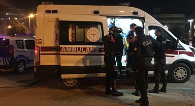 Taksi durağı önünde bıçaklı saldırı 