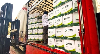 13 tırlık yardım malzemesi Gebze'den İdlib'e gönderildi