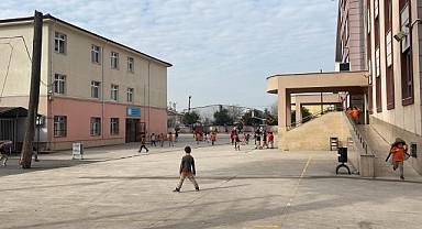 Başıskele'de okullardaki kötü koku inceleniyor