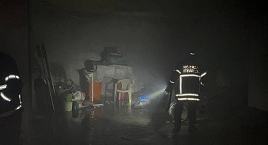 Bodrum katı alevlere teslim oldu