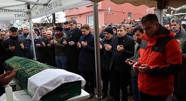 CHP Kocaeli İl Başkanı Bülent Sarı'nın babası defnedildi