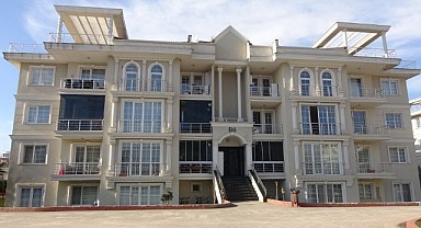 Depremzedeler yeni evlerine kavuştu