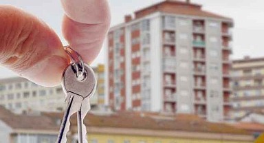 Gölcük'te 2 katlı bina mahkemeden satılık