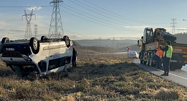 İşçileri taşıyan servis devrildi: 9 yaralı 
