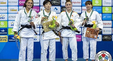 Kağıtspor'un madalya avcısı yıldızları