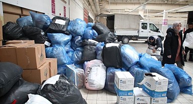 Kocaeli'den deprem bölgesine yardım yağıyor