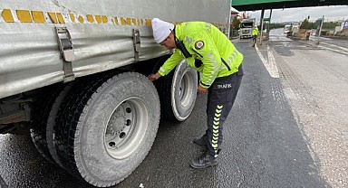 Kocaeli'nde kış lastiği kontrolü yapıldı!