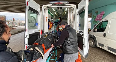 Motosiklet ile panelvan çarpıştı: 1 yaralı!