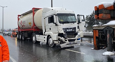 Yola dökülen yağ kazaya sebep oldu, 1 yaralı
