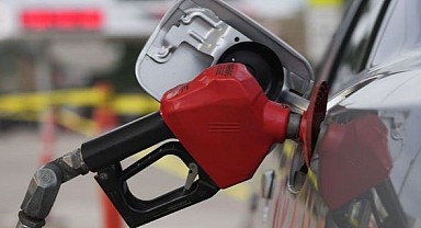 Benzine zam geldi!