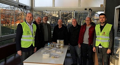 Büyükşehir Ramazan ayında taksicilere sıcak yemek dağıttı