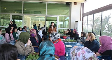 Darıca'da 8 Mart'ta depremzede kadınlar unutulmadı
