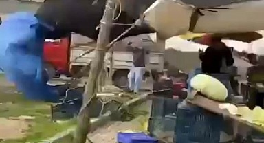 Gebze'de halk pazarını rüzgar vurdu!