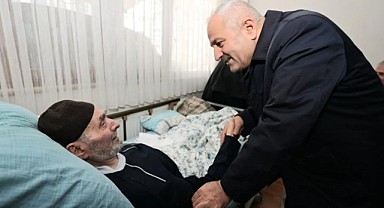 Gebzeli Cemal Yeşilyurt, depremzedeleri unutmadı