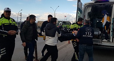 İzmit'te otomobille çarpışan motosikletin sürücüsü yaralandı