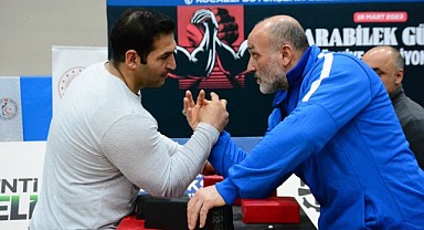 Kocaeli'de düzenlenen turnuvada 76 sporcu ter döktü