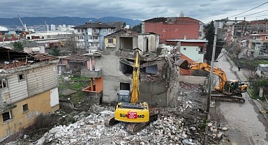 Kocaeli'de riskli mahallede yıkım çalışmalarına başlandı!