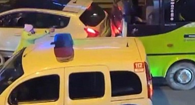 Pendik'ten Bahçelievler'e kadar kaçarken ortalığı birbirine katan midibüs sürücüsü tutuklandı