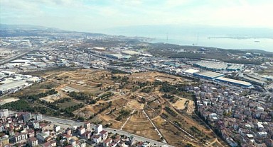 Türkkan'ın 'cami projesinin kaldırıldığı' iddiasını ruhsat ve belgelerle yalanladı