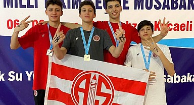 Antalyaspor genç yüzücüleri geleneği bozmadı