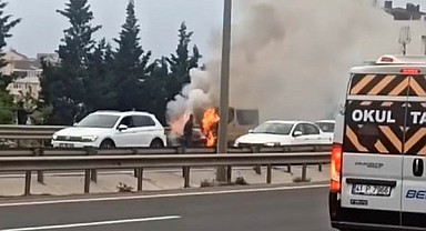 Araç yandı, sürücü son anda fark etti