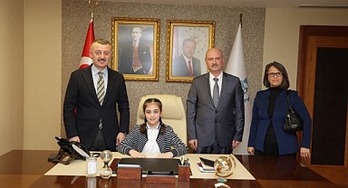Büyükakın, makamını 4. sınıf öğrencisine bıraktı
