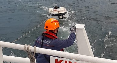Makine arızası nedeniyle sürüklenen tekne kurtarıldı!
