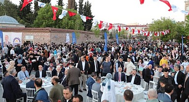 Gebze, bugün kent meydanındaki iftar sofrasında buluşacak
