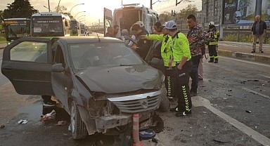İki otomobil çarpıştı: 5 yaralı