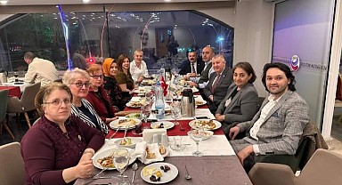 İYİ Parti Gebze tam kadro iftar yemeğinde buluştu