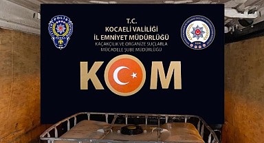 Kocaeli'de 2 ton 150 litre kaçak akaryakıt ele geçirildi
