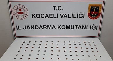 Kocaeli'de 82 sikke ele geçirildi