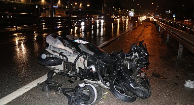 Motosikletli sürücü beton bariyere çarptı!