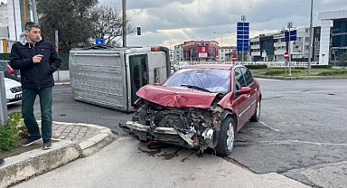 Otomobil ile çarpışan minibüs yan yattı: 1 yaralı