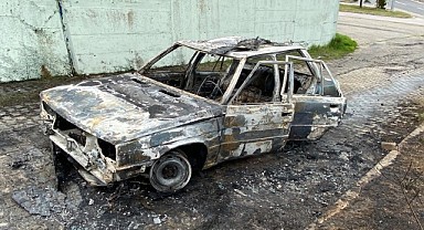 Otomobil alev topuna döndü!