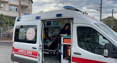 Servis minibüsleri çarpıştı, 1 yaralı