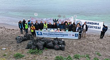 Tarihi Kefken Adası'nda temizlik çalışması gerçekleştirildi