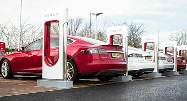 Tesla 2023'e rekor satışla başladı