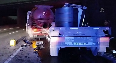 Tırın vidanjöre çarptığı kazada 2 kişi yaralandı!