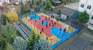 120 okula basketbol ve voleybol sahası