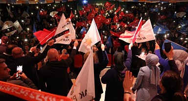 AK Kadınlar Darıca'da anneler gününü kutladı