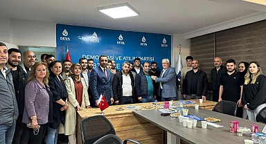 AK Parti'den istifa eden 20 kişi Deva'ya katıldı