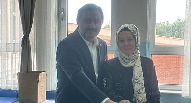 AK Parti Kocaeli Milletvekili Yılmaz oyunu kullandı!