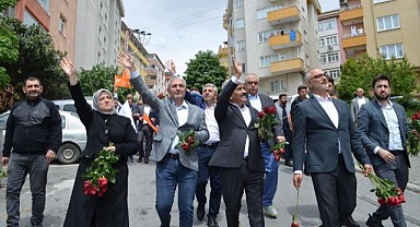 AK Parti Milletvekili Adayları Gebze'de sokak sokak gezdi!
