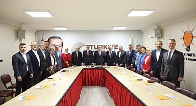 AK Partili eski ve yeni vekiller sahada beraber çalışacak!